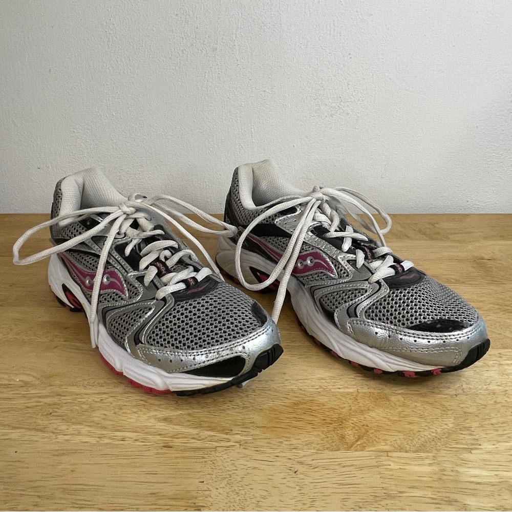 Saucony Oasis 2 Silver Purple Leather Athletic Running Sneakers Size 8.5